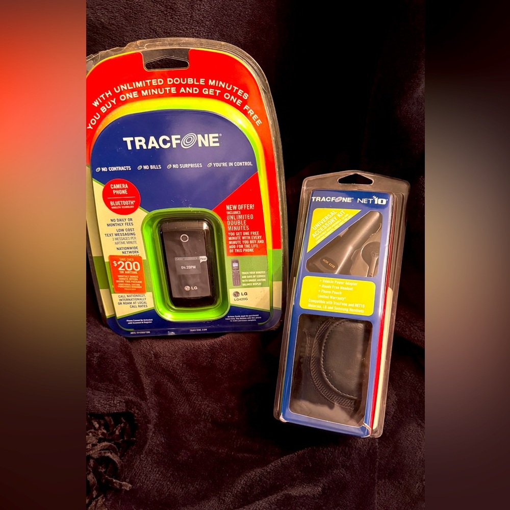 LG 420G Black Cell Phone with Double Minutes call nationally and internationally